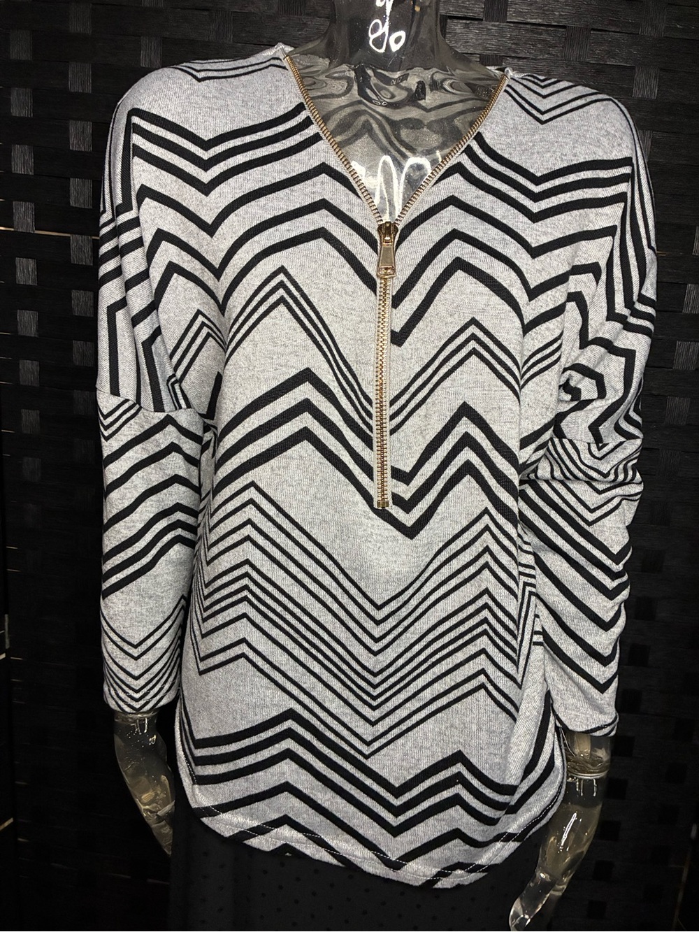 Chevron Zip V-Neck Sweater in Black & Grey